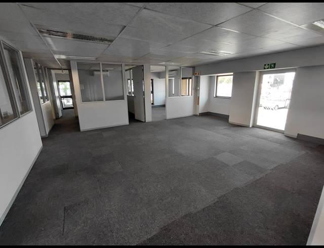 494M² OFFICE TO LET IN RANDJESPARK